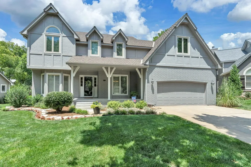 912 N Gatewood Wichita KS 67206