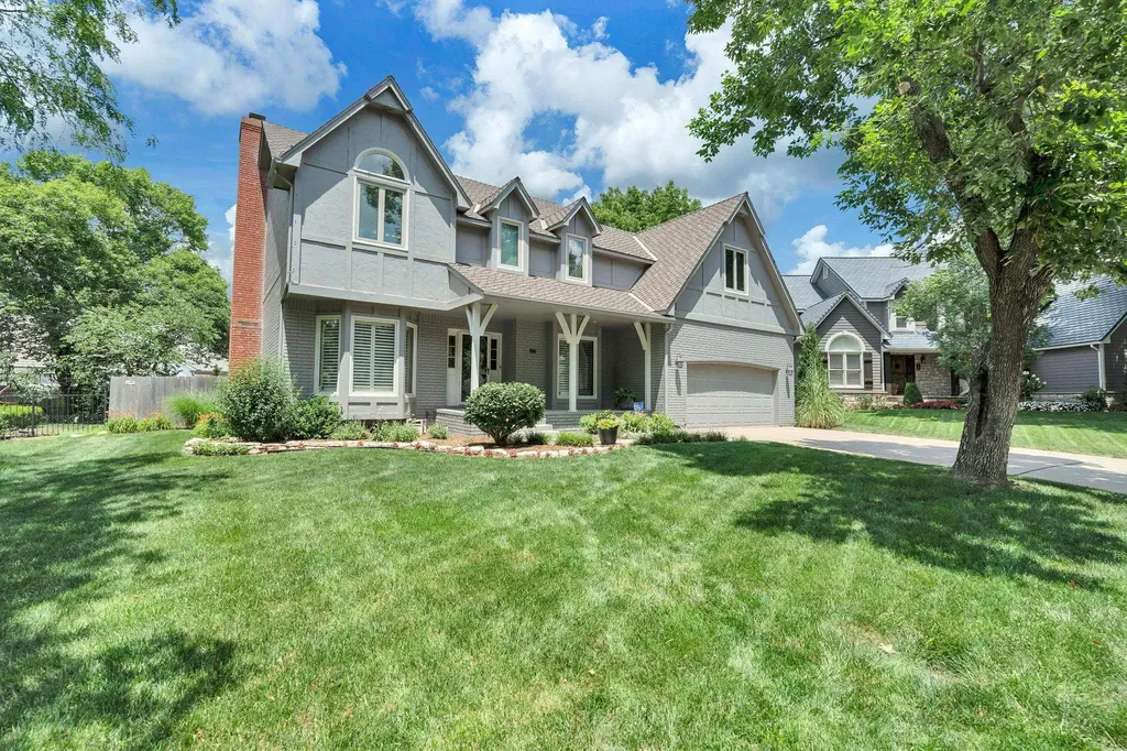 912 N Gatewood Wichita KS 67206