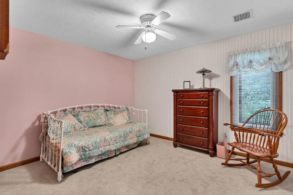 912 N Gatewood Wichita KS 67206