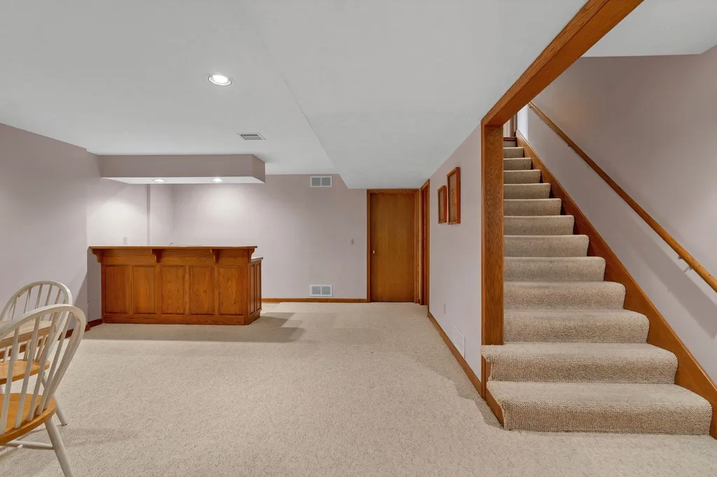 912 N Gatewood Wichita KS 67206