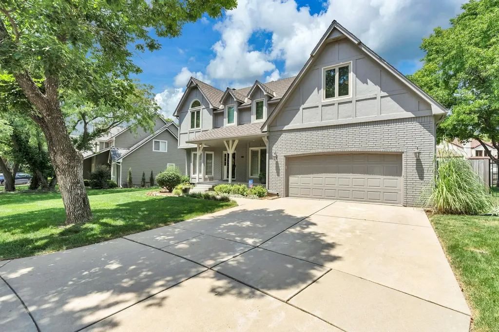 912 N Gatewood Wichita KS 67206