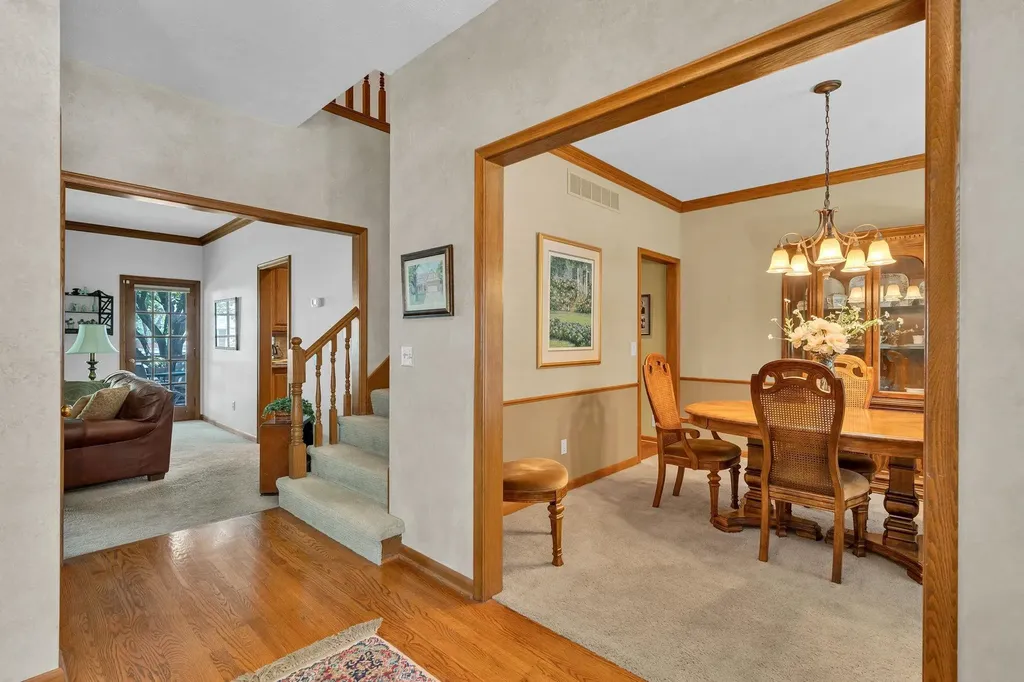 912 N Gatewood Wichita KS 67206