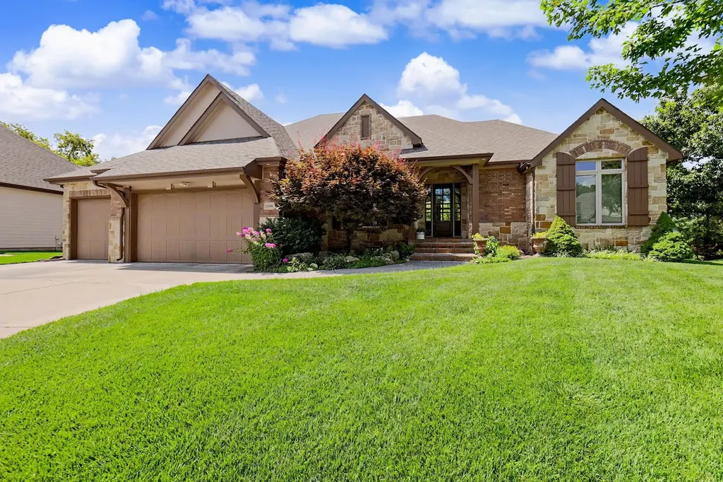 13104 E Mainsgate Circle Wichita KS 67228