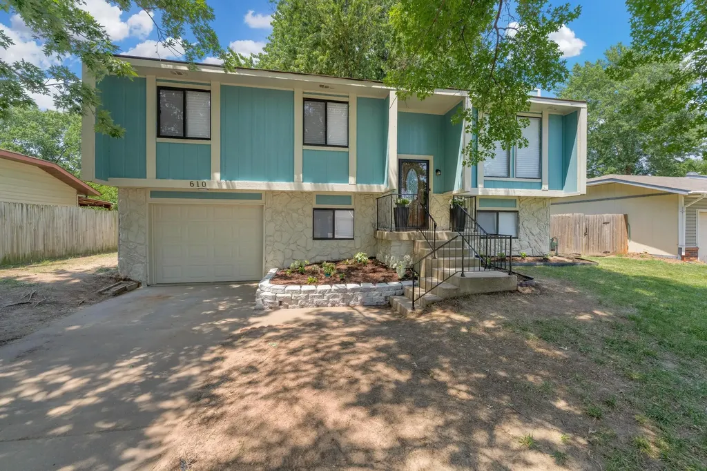 610 E Campus Street Wichita KS 67216