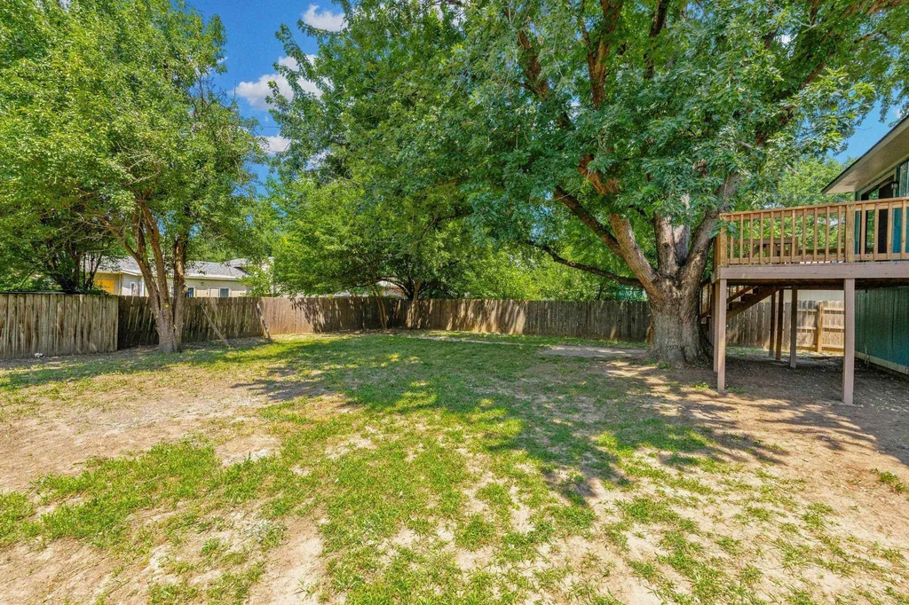610 E Campus Street Wichita KS 67216