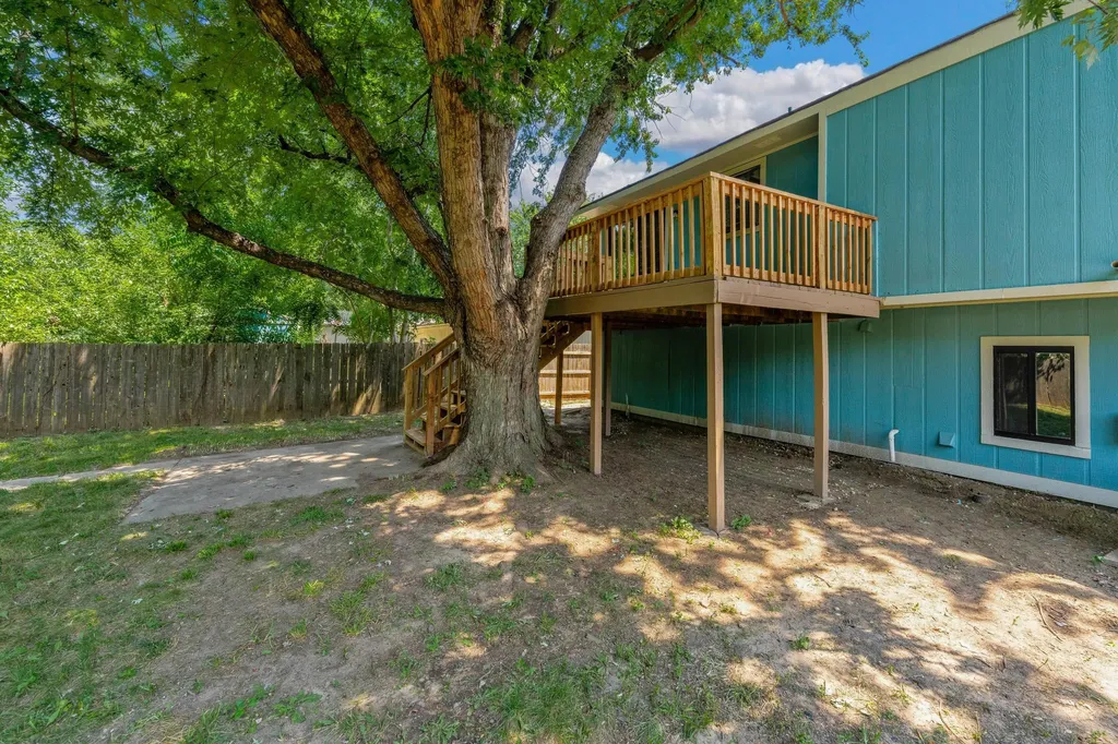 610 E Campus Street Wichita KS 67216