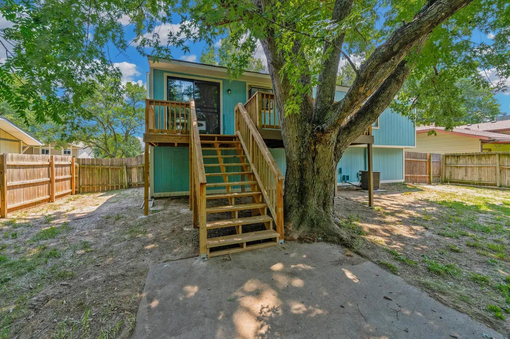 610 E Campus Street Wichita KS 67216