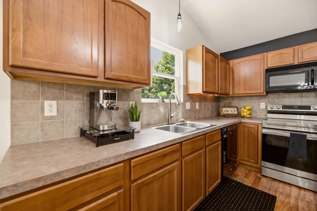 2635 E Sunnyslope Park City KS 67219
