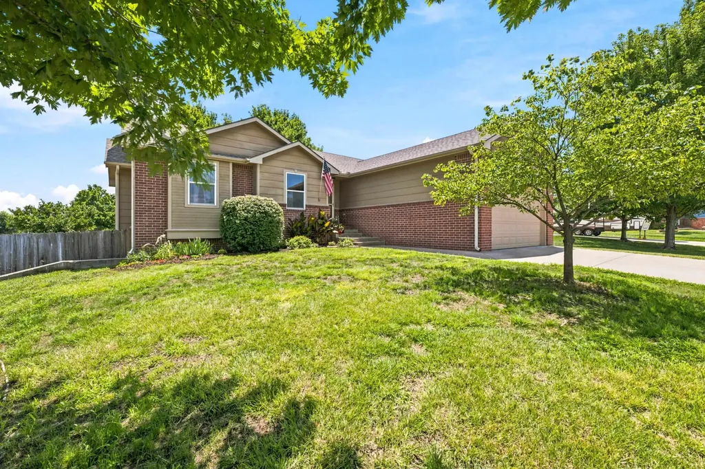 2635 E Sunnyslope Park City KS 67219