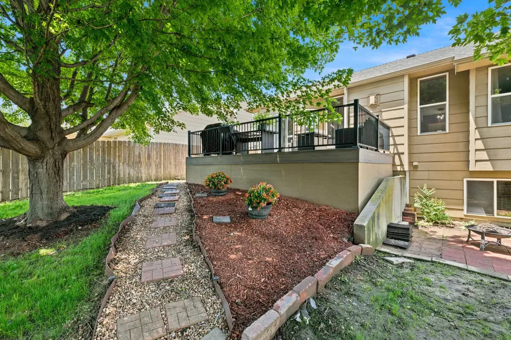 2635 E Sunnyslope Park City KS 67219