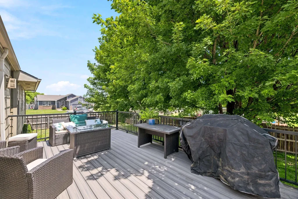 2635 E Sunnyslope Park City KS 67219