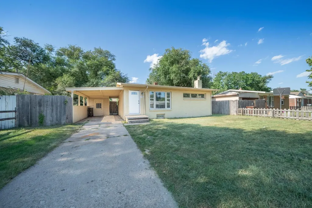 1308 E Catalina Wichita KS 67216