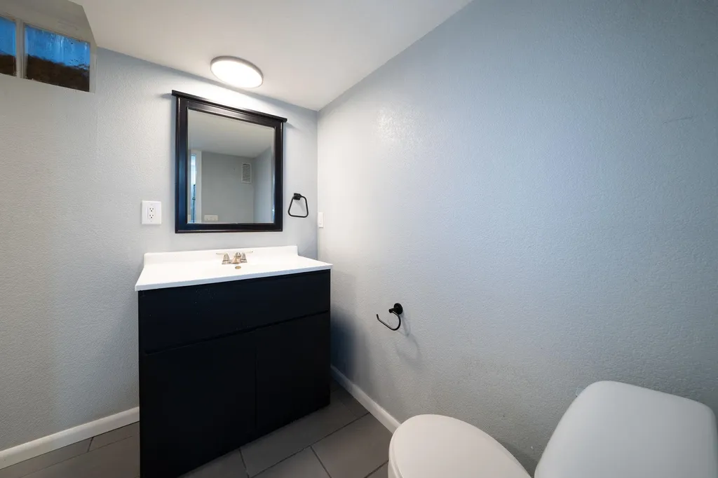 1308 E Catalina Wichita KS 67216