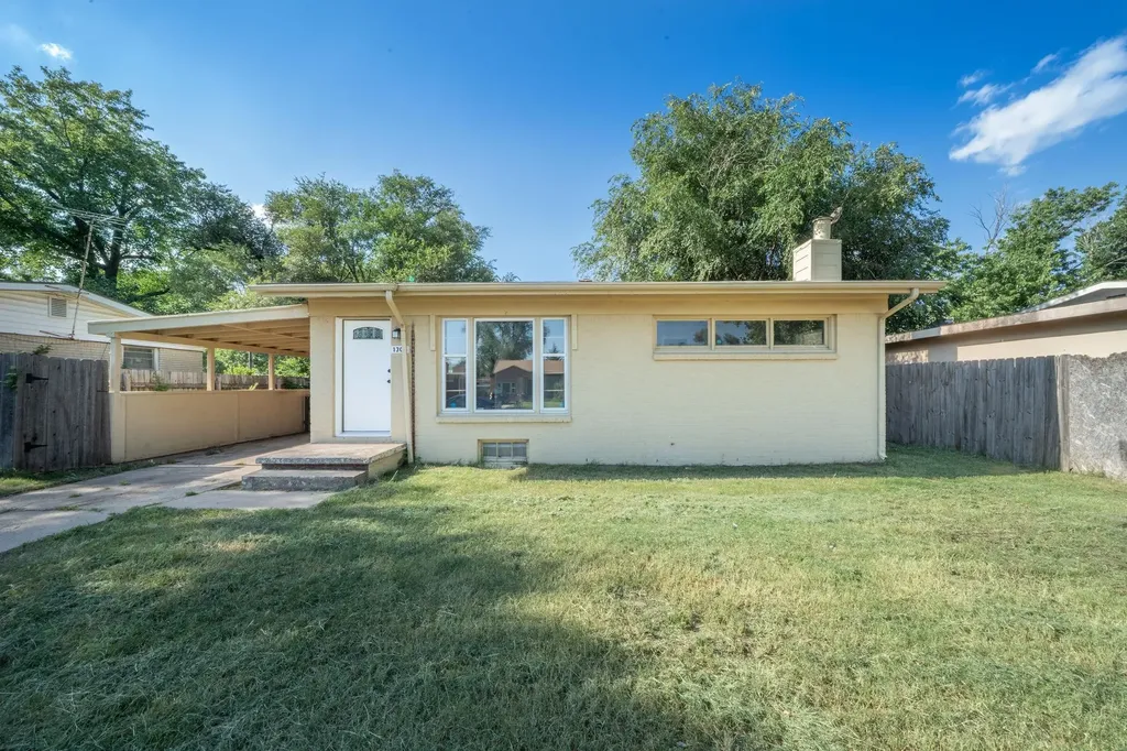 1308 E Catalina Wichita KS 67216