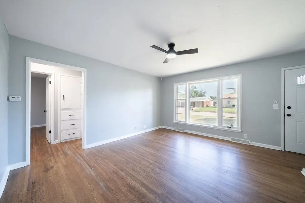 1308 E Catalina Wichita KS 67216