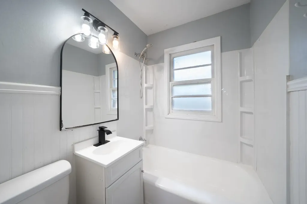 1308 E Catalina Wichita KS 67216