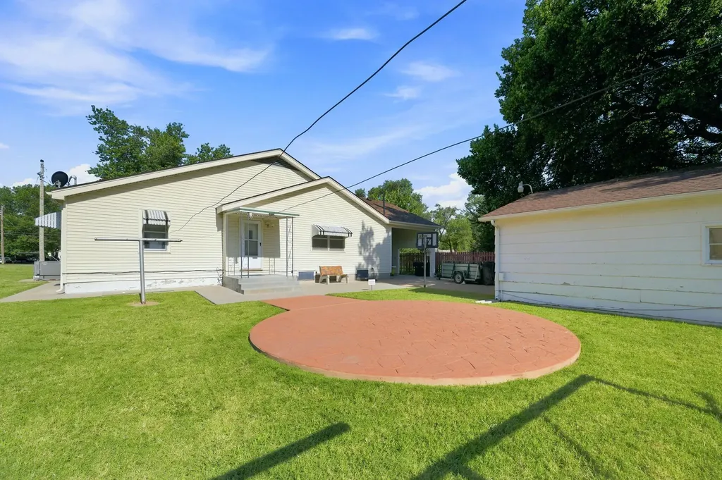 1132 N Sheridan Avenue Wichita KS 67203