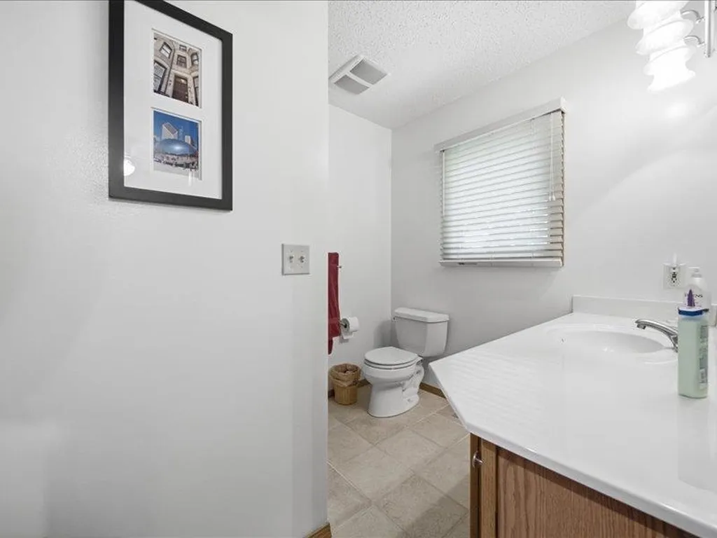 2040 N Parkridge Court Wichita KS 67212