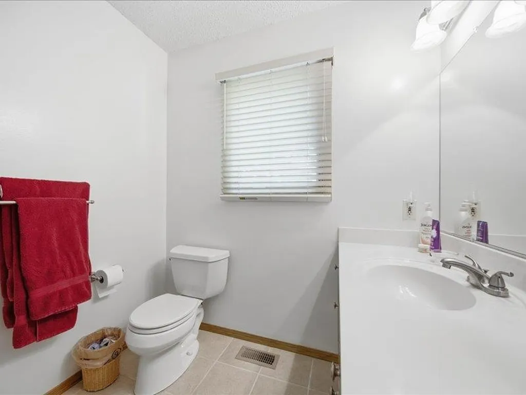 2040 N Parkridge Court Wichita KS 67212