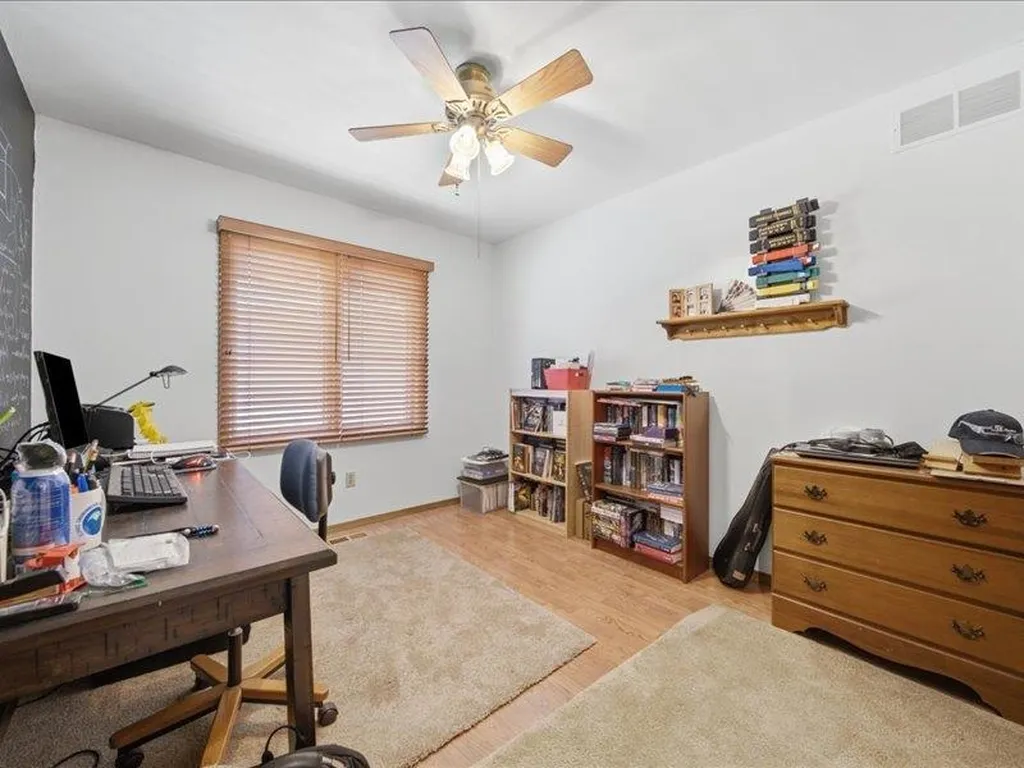 2040 N Parkridge Court Wichita KS 67212