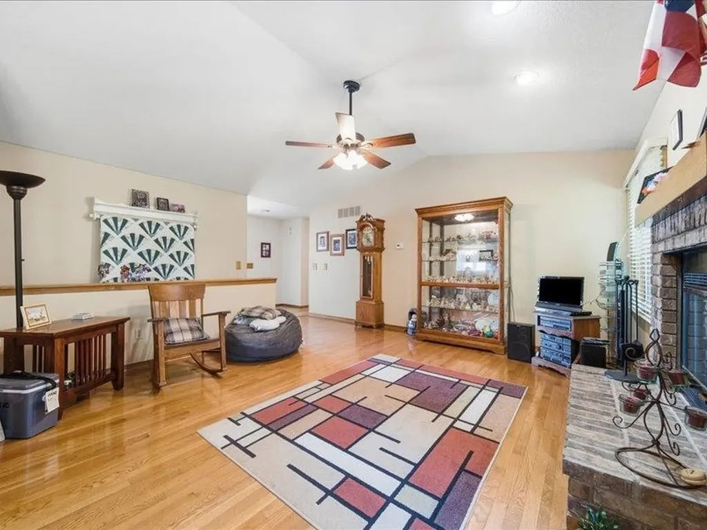 2040 N Parkridge Court Wichita KS 67212