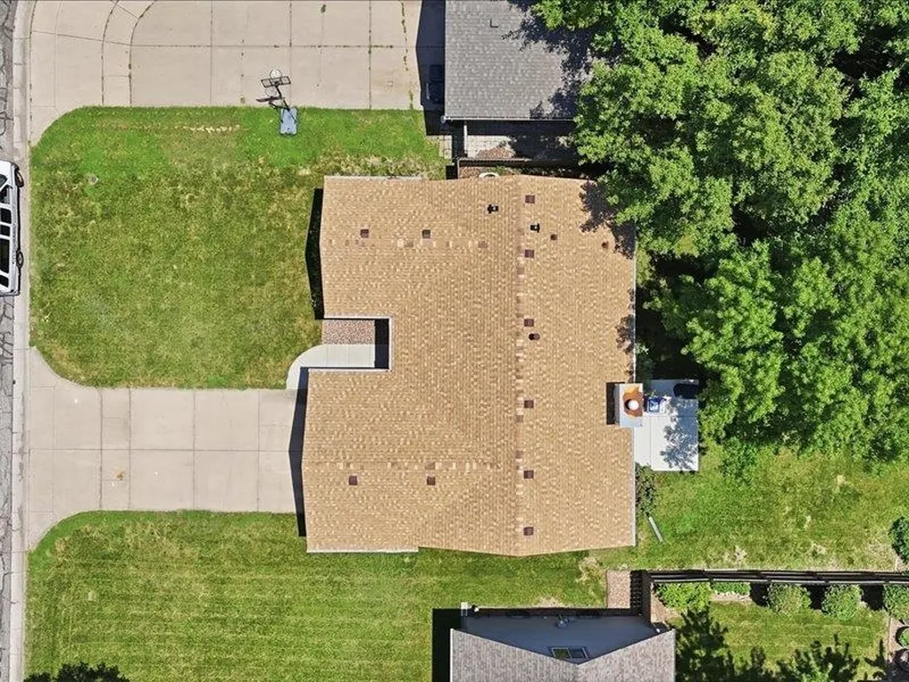 2040 N Parkridge Court Wichita KS 67212