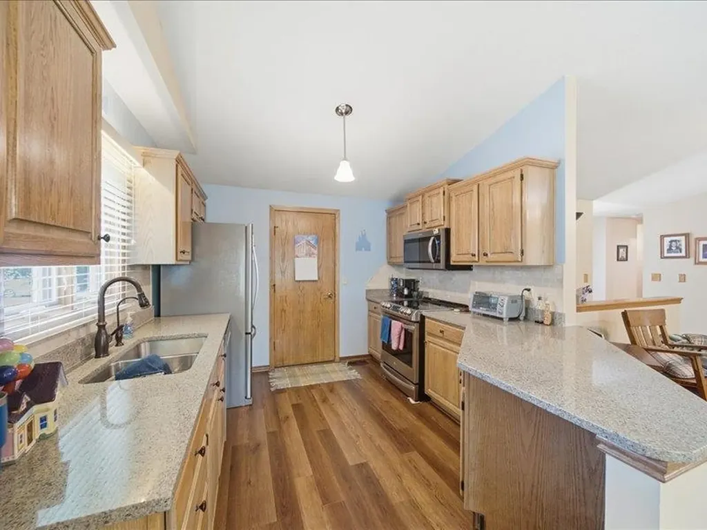 2040 N Parkridge Court Wichita KS 67212