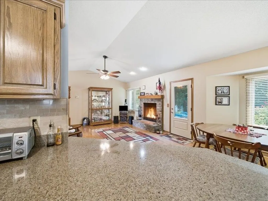 2040 N Parkridge Court Wichita KS 67212