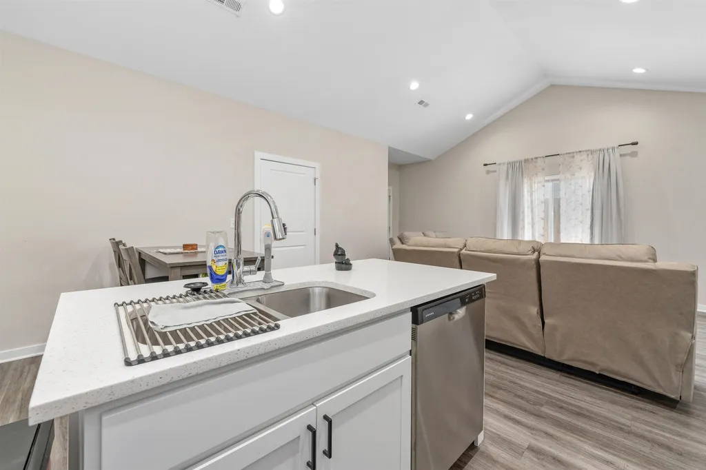 12019 W Shadow Lakes Wichita KS 67205