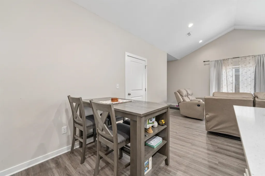 12019 W Shadow Lakes Wichita KS 67205