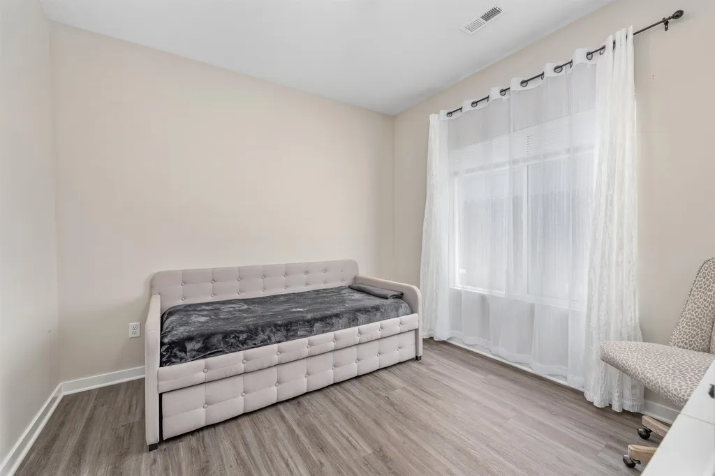 12019 W Shadow Lakes Wichita KS 67205