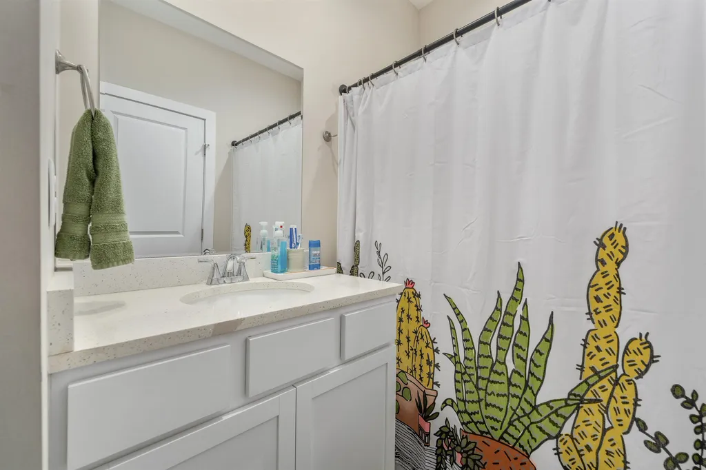 12019 W Shadow Lakes Wichita KS 67205