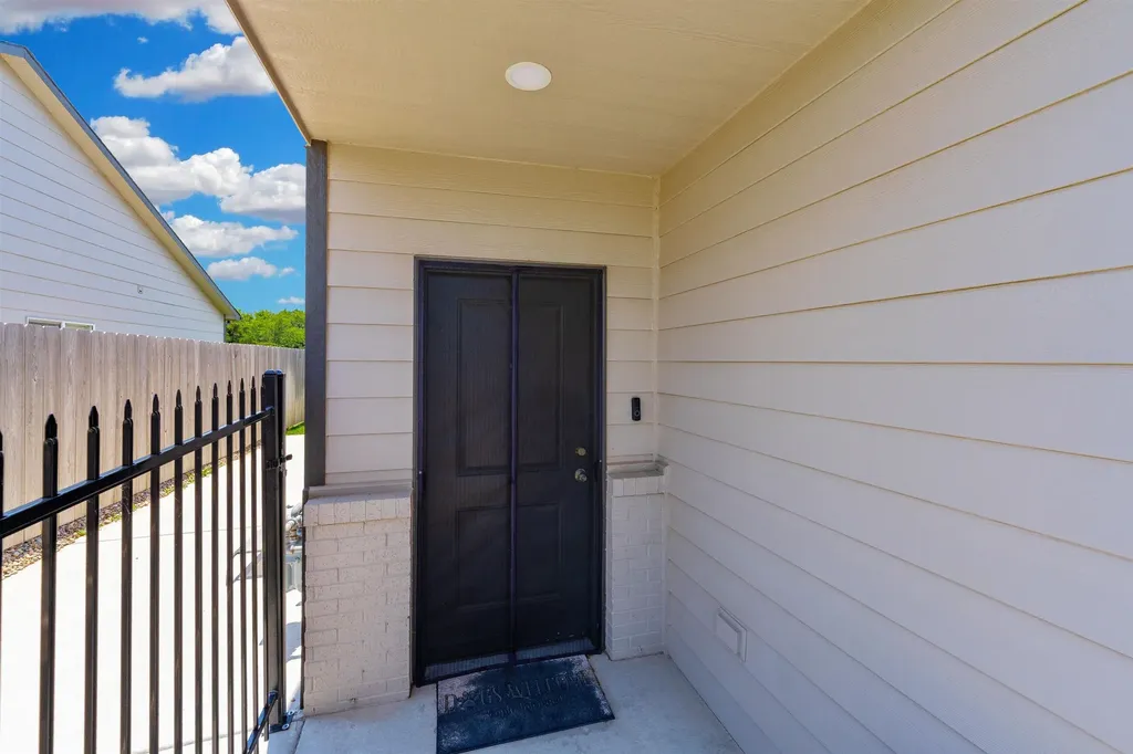 12019 W Shadow Lakes Wichita KS 67205