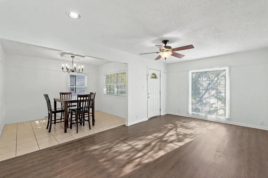 225 S Glendale Wichita KS 67218