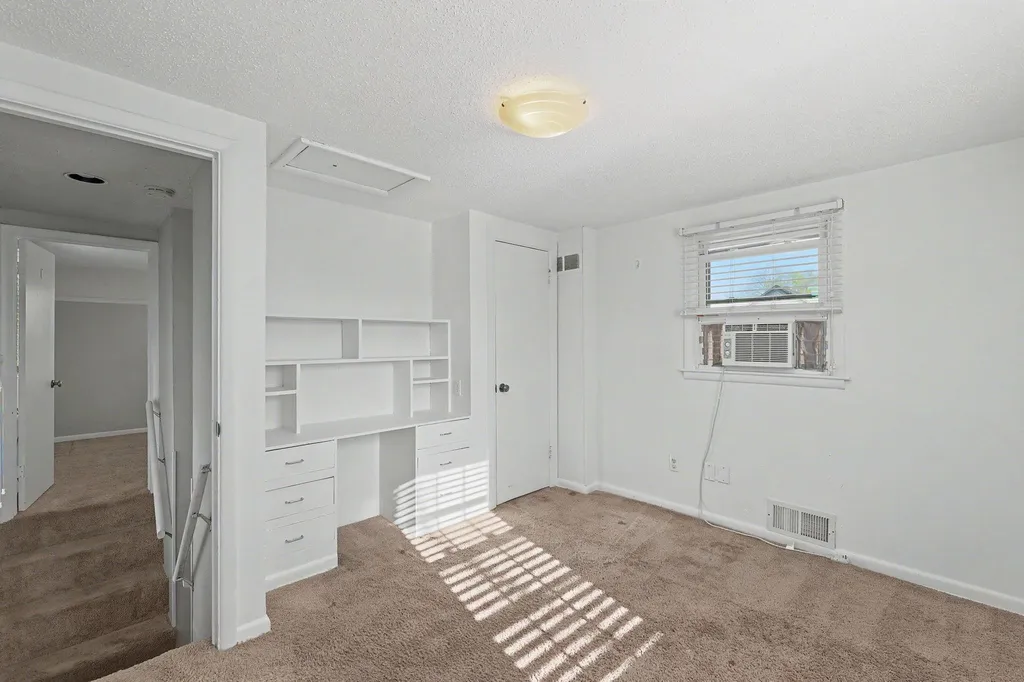 225 S Glendale Wichita KS 67218