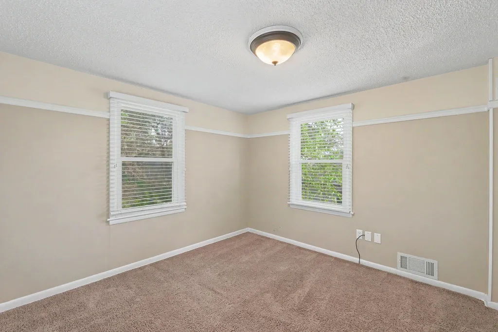 225 S Glendale Wichita KS 67218