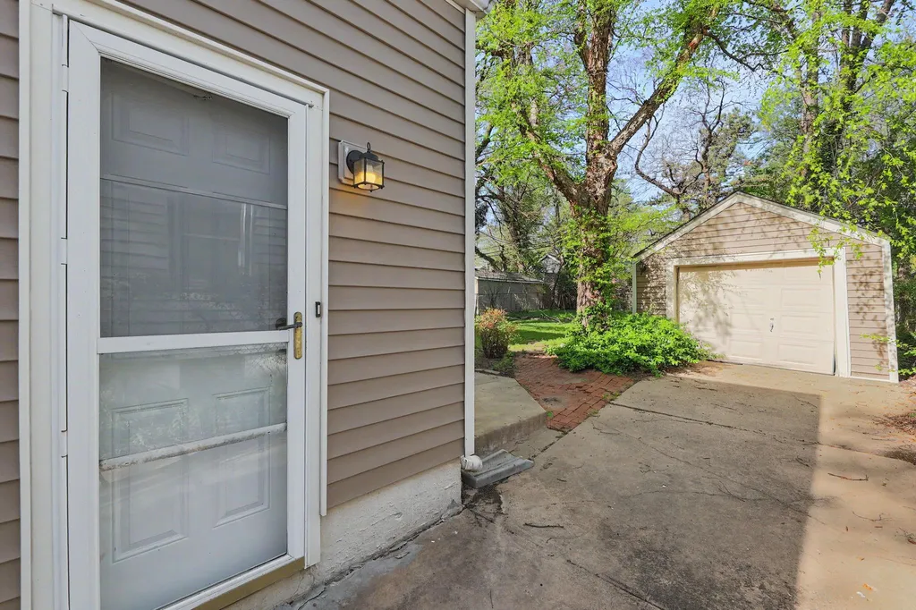 225 S Glendale Wichita KS 67218
