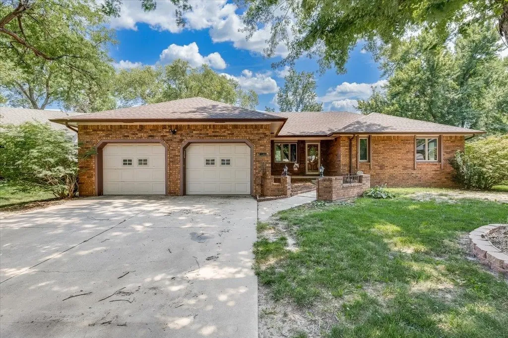 1309 S Bridgewater Drive Wichita KS 67209