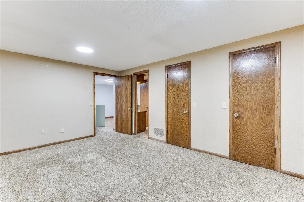 1309 S Bridgewater Drive Wichita KS 67209