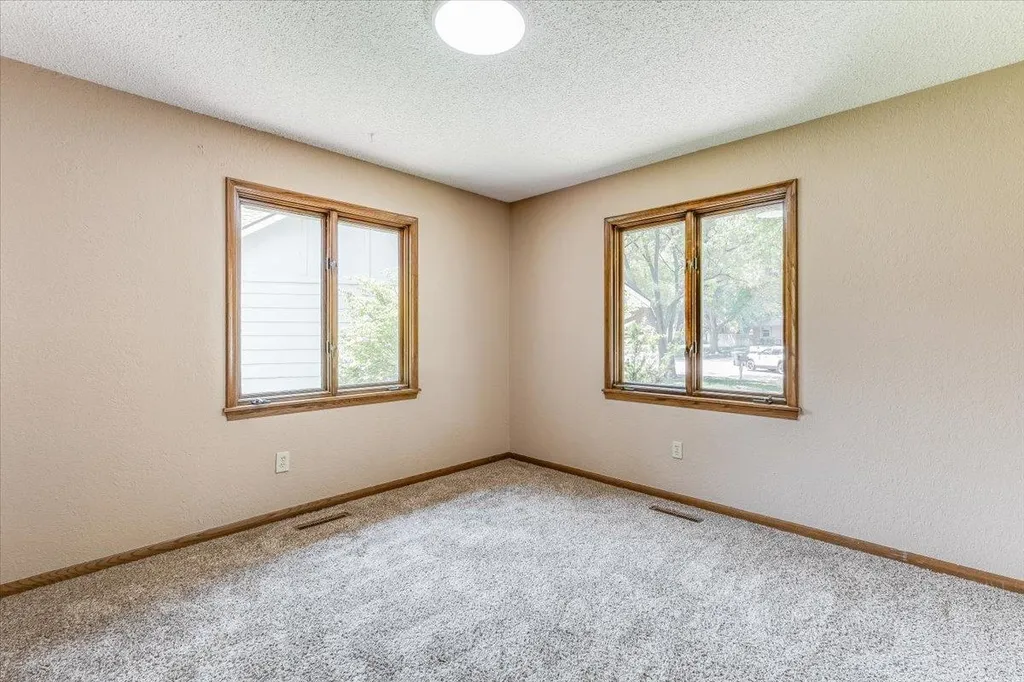 1309 S Bridgewater Drive Wichita KS 67209