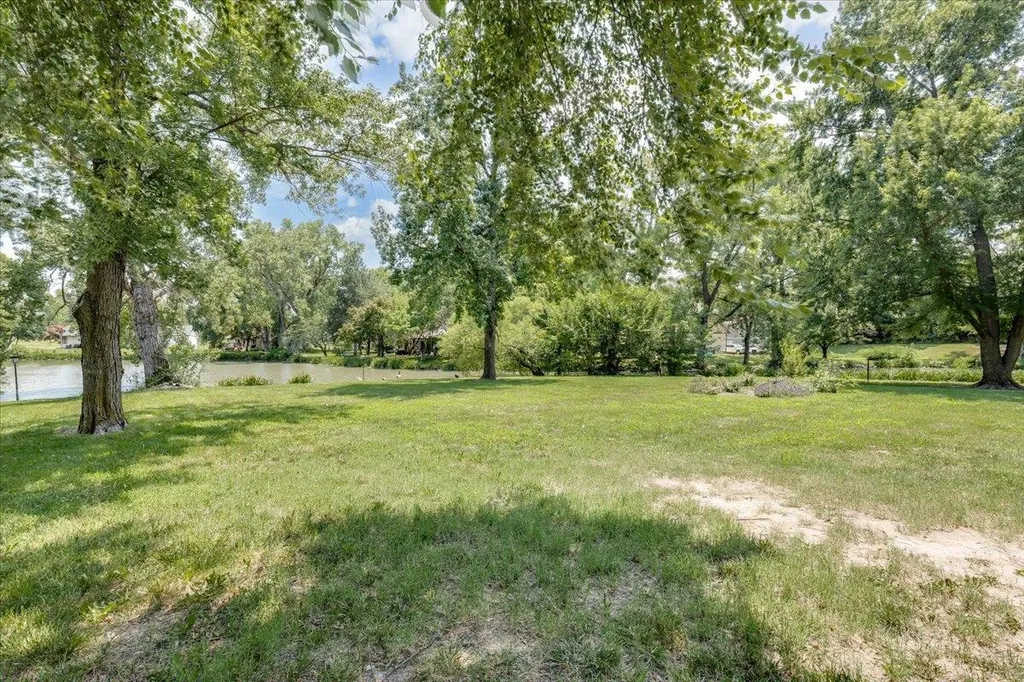 1309 S Bridgewater Drive Wichita KS 67209