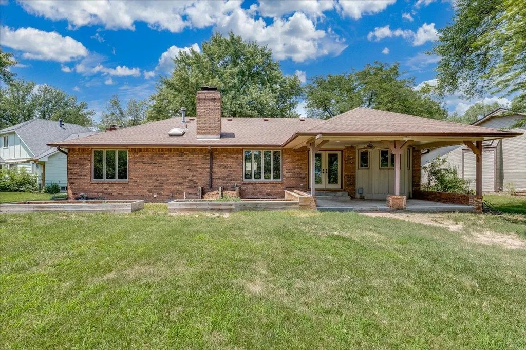1309 S Bridgewater Drive Wichita KS 67209