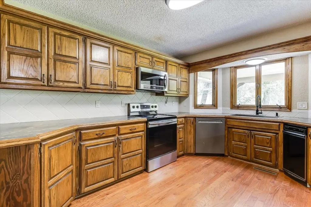 1309 S Bridgewater Drive Wichita KS 67209