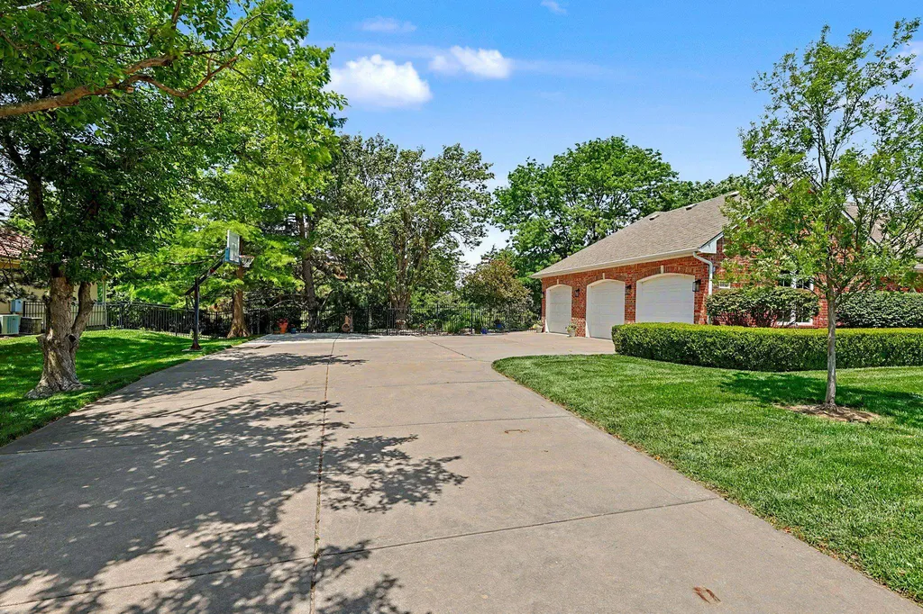 1431 N Castle Rock Wichita KS 67230