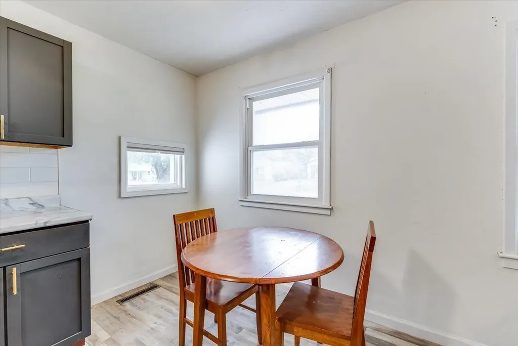 6413 N Longmont Park City KS 67219