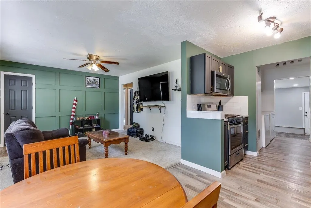 6413 N Longmont Park City KS 67219