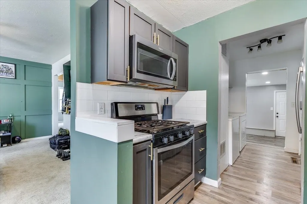 6413 N Longmont Park City KS 67219
