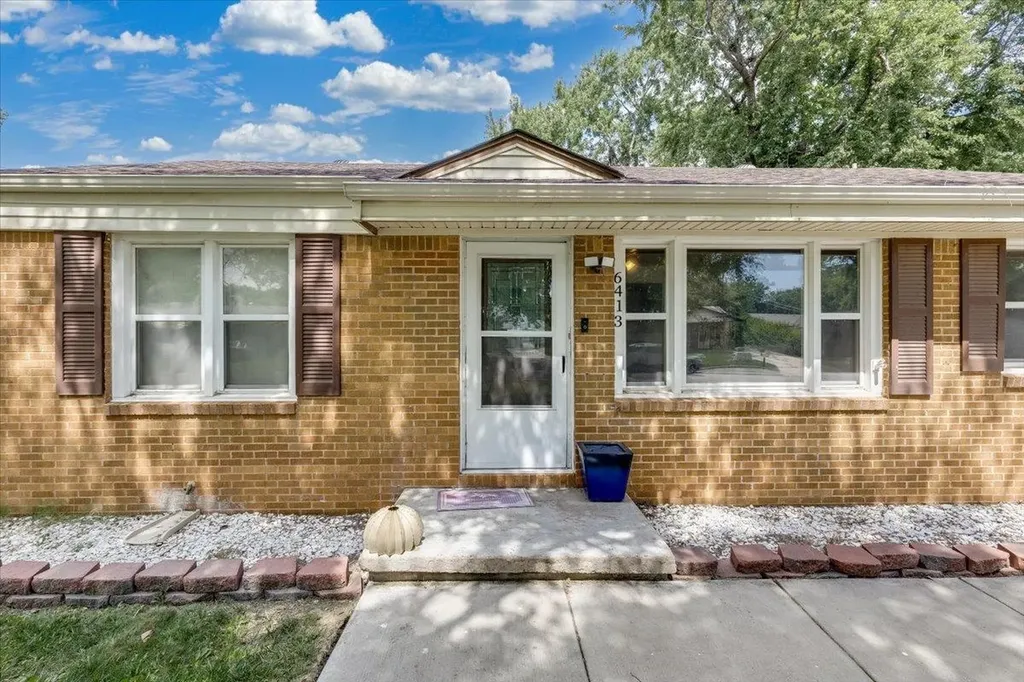 6413 N Longmont Park City KS 67219