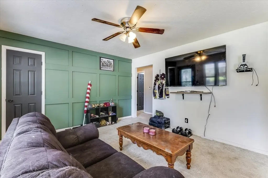 6413 N Longmont Park City KS 67219