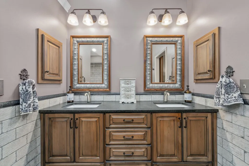 3159 W Keywest Court Wichita KS 67204